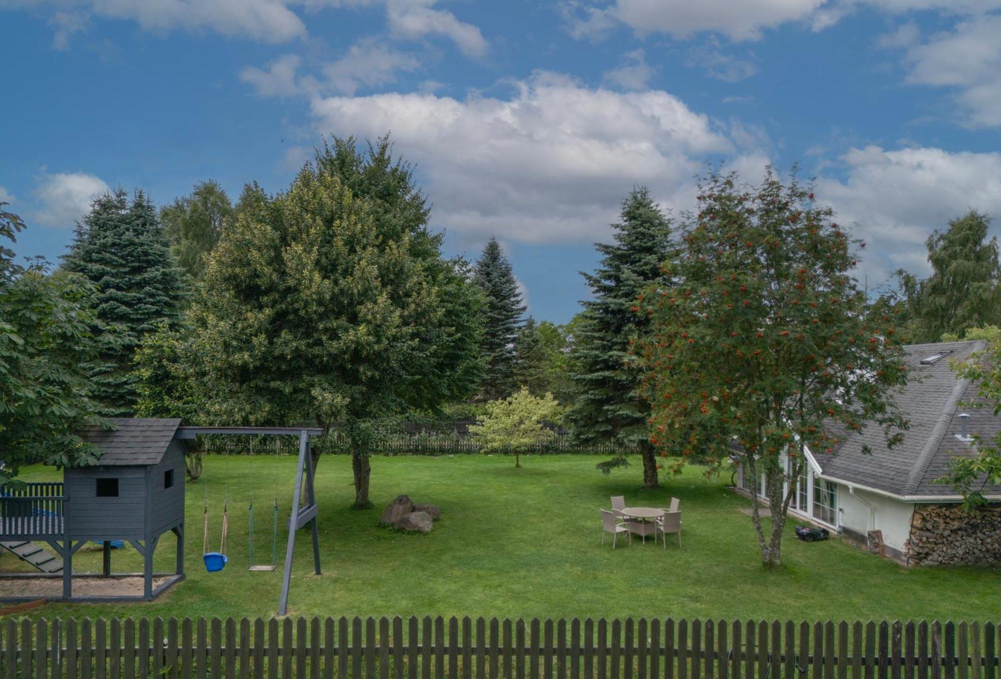 Villa Bialy Dom Mieroszyno Esterno foto
